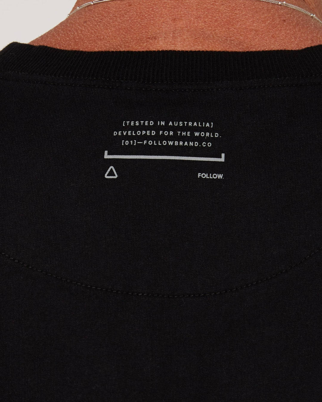 Fashion FOLLOW Couch Crew black