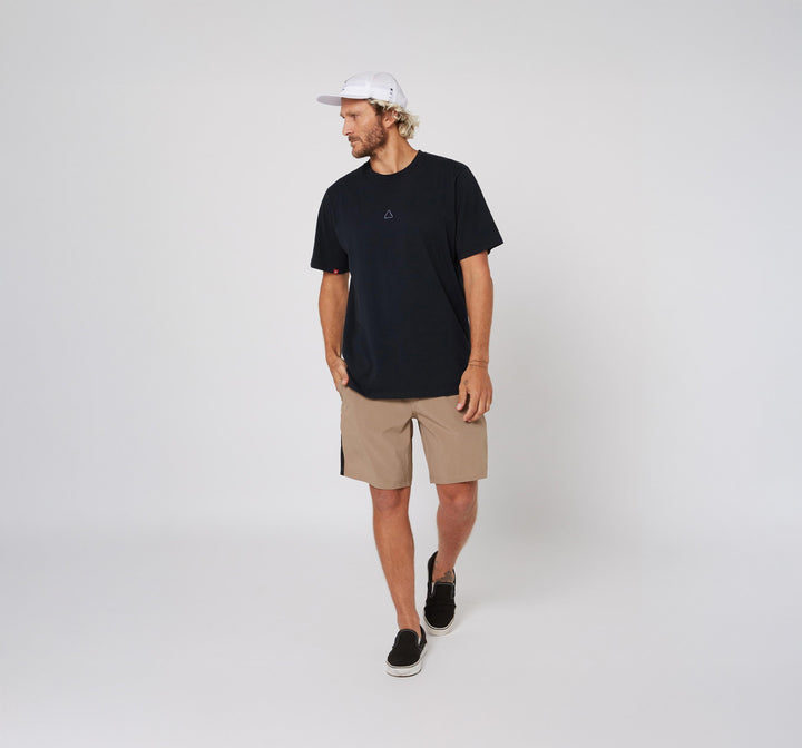 Fashion FOLLOW Tech Shorts Deep Taupe