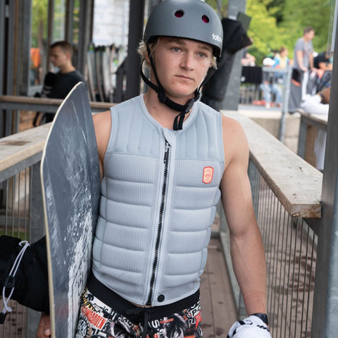 Wetsuit & Protection FOLLOW Employee Of The Month grey 2023